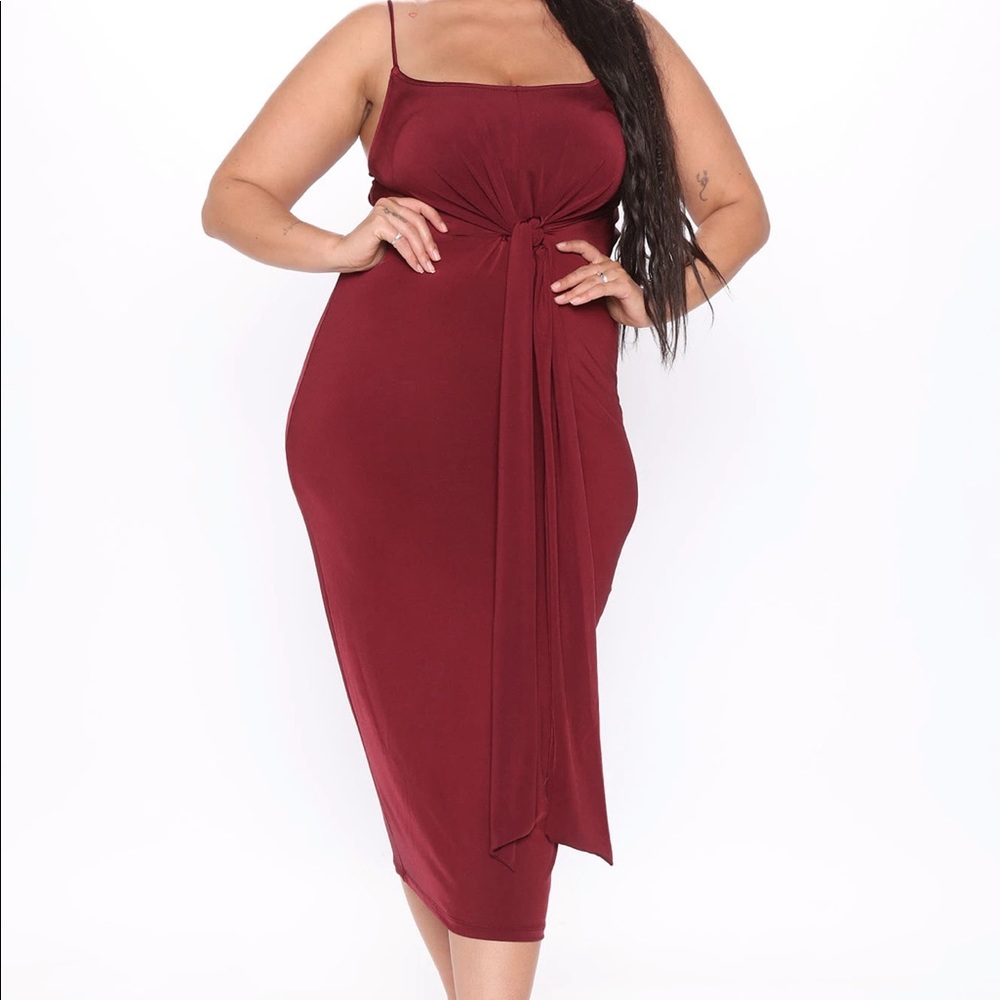 Pull me in closer midi dress